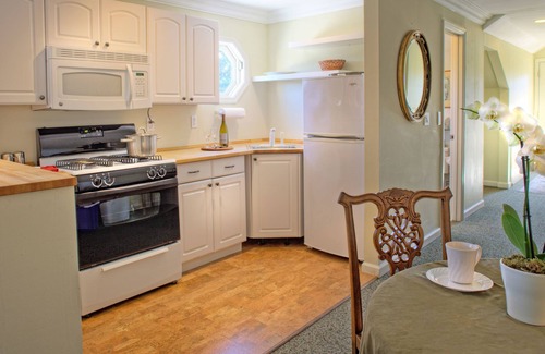 Thomas Square Hotel | The Galloway House Inn