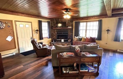 Austinburg House | The Game Cabin at Rustic River