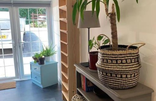 Glastonbury Apartment | The Garage Getaway