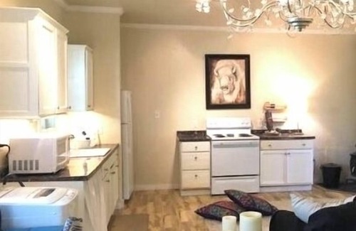 Bucyrus House | The Garden Cottage.
