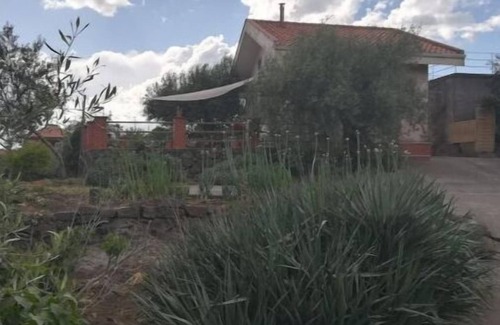 Belpasso House | THE GARDEN OF ETNA - ETNA GARDEN COTTAGE