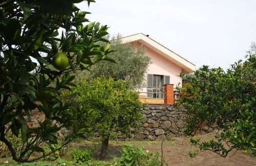 Belpasso House | THE GARDEN OF ETNA - ETNA GARDEN COTTAGE