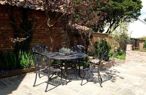 Martlesham Heath Apartment | The Garden Room