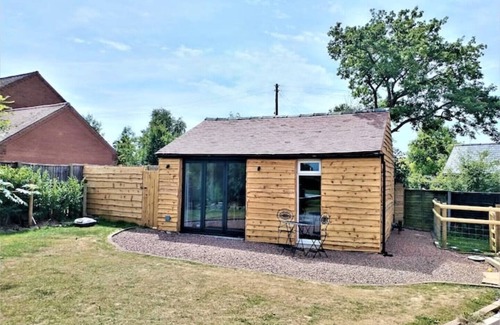 Broadwas Cabin | The Garden Room - Nature Stay