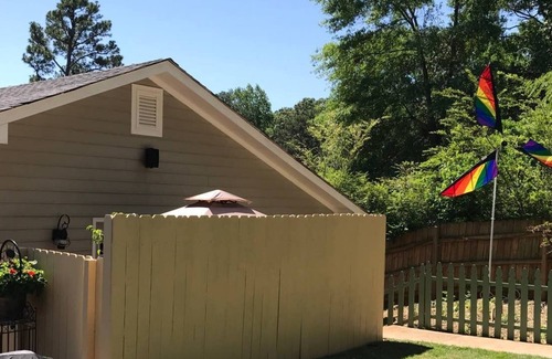 East Atlanta House | The Garden Suite - A Private Entrance Guest Retreat