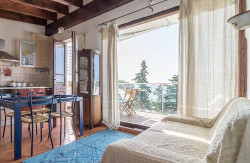 Terra Mala Villa | The gate to the seaExclusive villa for 12 people six bedrooms and five bathrooms.