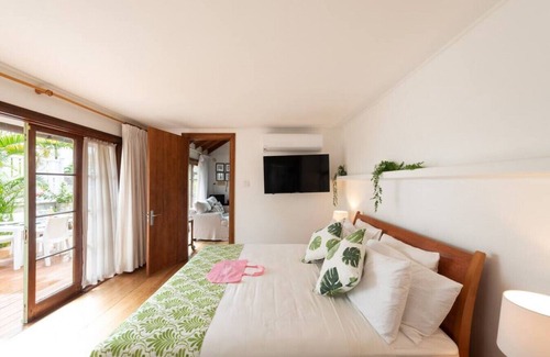 Porters Apartment | The Gatehouse by The Villa Life