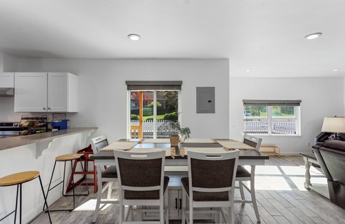 Chenoweth House | The Gather House! Super clean, Super comfortable and Super private!