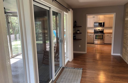 Manhattan House | The Gathering House: Your spot for retreats, reconnection, and Wildcat weekends