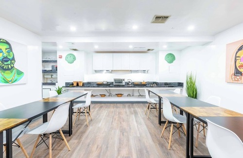 Central New York City Apartment | The Gatsby Apartment at The Historic Mansfield Residence