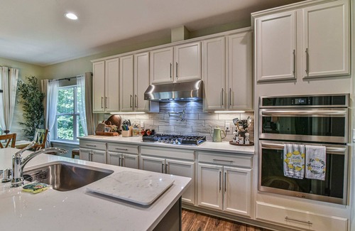 Black Mountain House | The Gem:New 5 Ensuite Bedroom Luxury Mountain Home