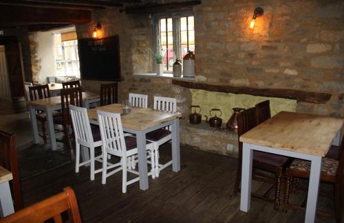 Brailes Hotel | The George Inn