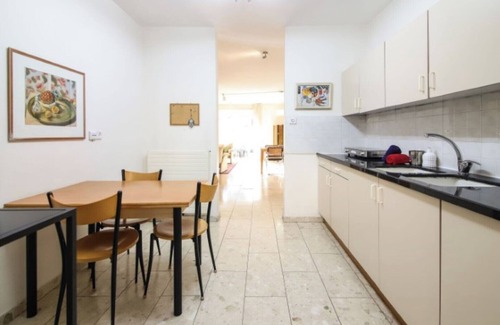 Kiryat HaLeom Apartment | The German Colony: 1 Bedroom/1 Bathroom Rental