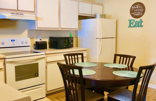 Jacksonville House | The Get-Away-Spot| Cozy & Spacious| Close to Base & Beaches| Free WiFi