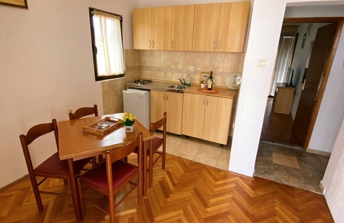 Velji Vinogradi Apartment | The Gigović family wishes you a warm welcome