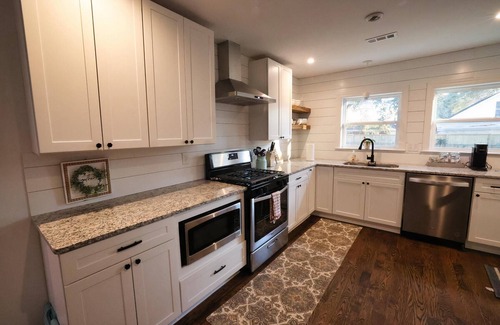 Charleston House | The Gilbert - Beautiful Home & Perfect Location