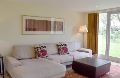 Ardleigh House | The Glass Room
