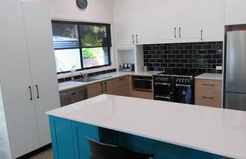 Arakoon House | THE GLEN - 3 BEDROOM RAINFOREST RETREAT