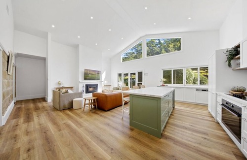 Wollombi House | The Glen - Stunning Sandstone Cottage