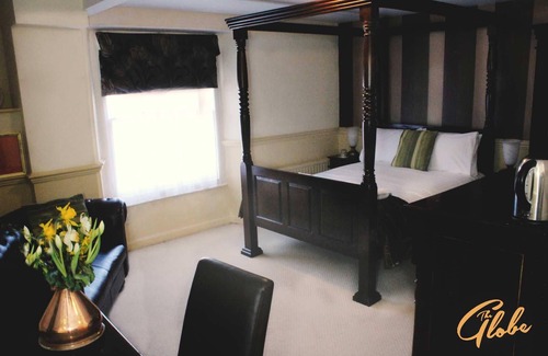 Sampford Peverell Hotel | The Globe Inn