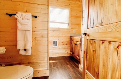 Bethany Cabin | The Gobbler Cabin - Hidden Acres Cabins