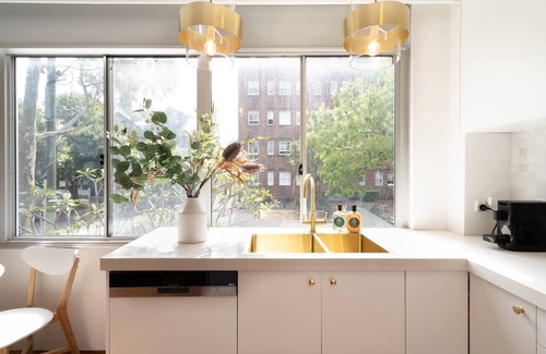 Darlinghurst Apartment | The Golden Gate Cosy and Charming Inner City Retreat