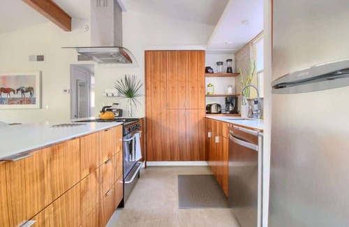 South River City House | The Goldie | Stylish SoCo Pet-Friendly Stay