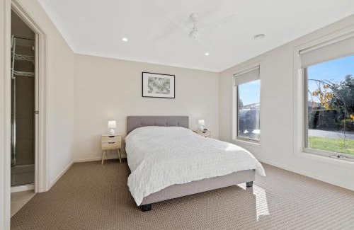 Cowes House | The Grampian in Cowes BYO LINEN & TOWELS