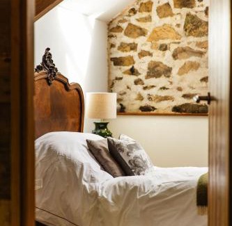 Lifton Bed & Breakfast | The Granary