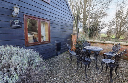 Eaton Mascott Cottage | The Granary