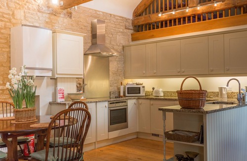 Bourton Cottage | The Granary is in a rural location, perfect for families, couples and pets.