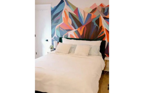 Sunnyside House | The Grand Chic: Wellness Bungalow