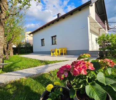 Postojna Apartment | The Green Door Apartment