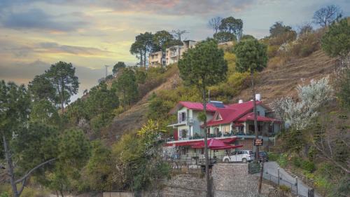 Dharampur Villa | The Green Heights Cottage Kasauli