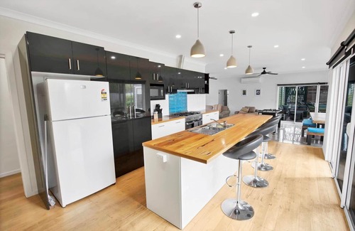 Paynesville House | The Green House is the perfect holiday home for the family to enjoy