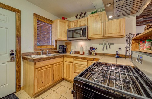 Green Mountain Falls Cabin | The Green Mountain Falls Lodge