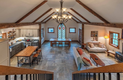 Londonderry House | The Green Mountain Chapel/Old Church repositioned into 3 BR