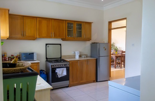 Kampala House | The Greenleaf Luxury Lubowa, Kampala. 7 BHK Detached House, Breakfast Inclusive.