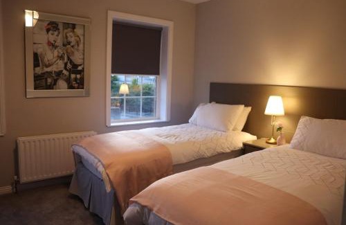 Banbridge House | The Grey Door 2 Bed Cottage Banbridge Parking Private Garden