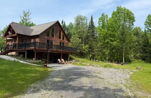 Indian Lake Cabin | The Grounded Getaway