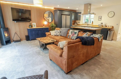 Haverfordwest Cottage | THE GROVE, pet friendly, luxury holiday cottage in Haverfordwest