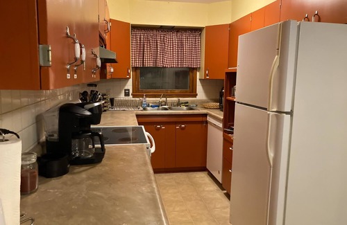 Mountain Grove House | The Grove Retreat (Mtn. Grove, MO)