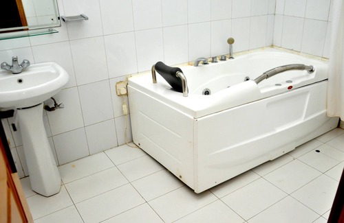 Oshodi-Isolo Hotel | The Habitat Suites & Apartments