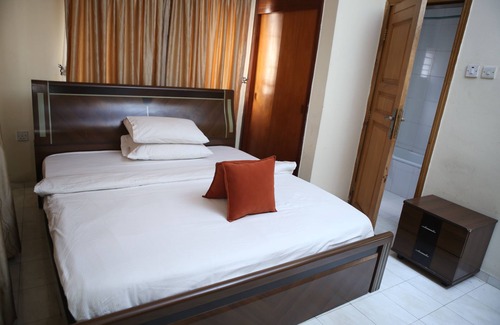 Oshodi-Isolo Hotel | The Habitat Suites & Apartments