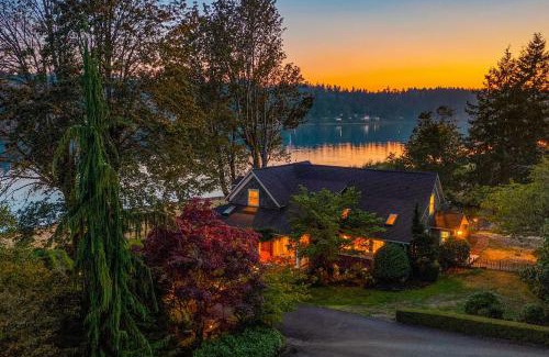 Agate House | The Hammersley Luxury Waterfront Estate!
