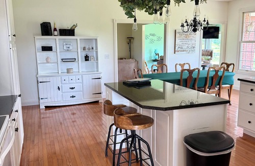 Hanover House | The Hanover Haven - Slice of Paradise - 10 minutes to Downtown Madison