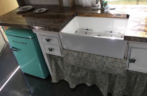 Live Oak Apartment | The Happy House Tiny Guest House