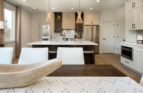 Lyman House | The Haven on Hibiscus