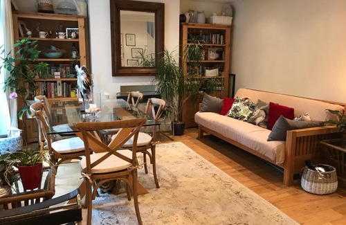 Headington House | The Headington Orchard - 3 Bedroom House - large garden & parking