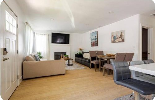 Clarkdale House | The Heart Of LA House